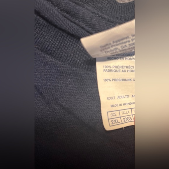 VINTAGE GRAPHIC T SHIRT - Picture 2 of 3